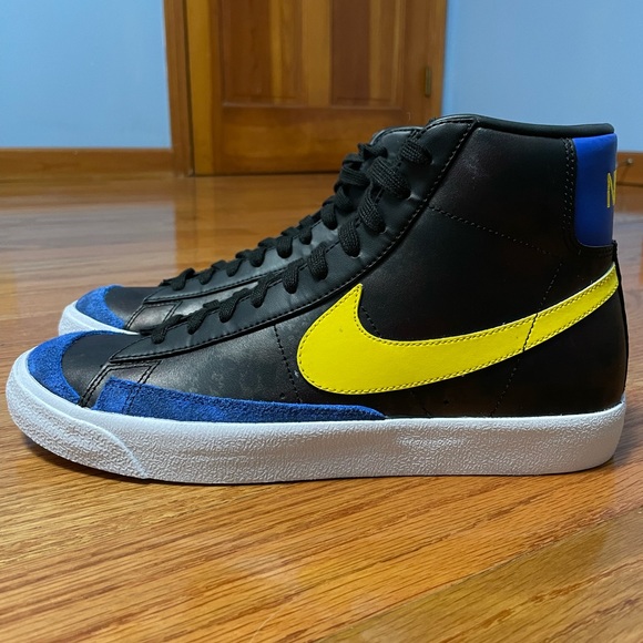 NIKE BLAZER MID '77 VINTAGE SHOES PEACE LOVE & BASKETBALL MENS SZ 9.5 DC1414 001 - Picture 3 of 12